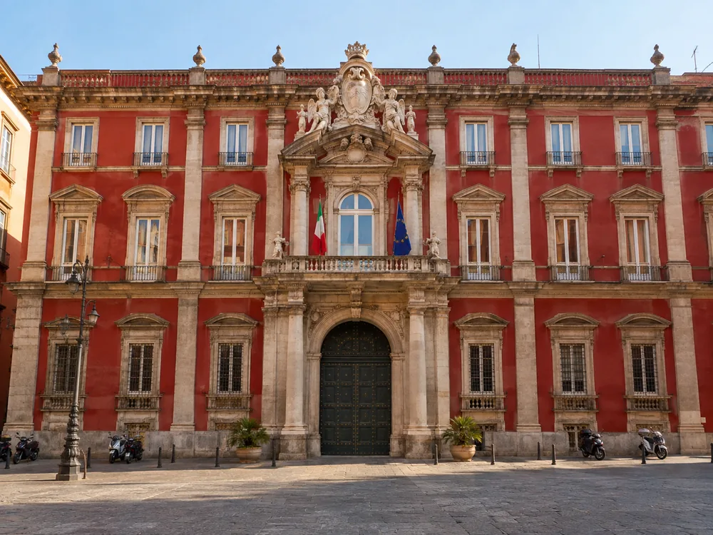 La facciata del Palazzo degli Studi, l’edificio del museo, vista da Piazza Museo